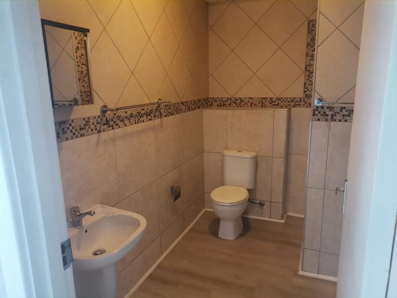 To Let 2 Bedroom Property for Rent in Royal Ascot Western Cape
